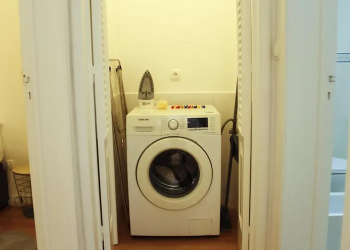 公寓 A M A R - 450m From The *