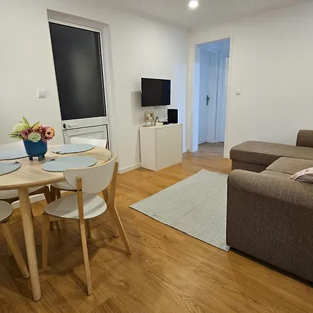 A M A R - 450m From The * São Roque