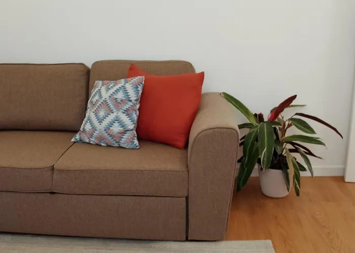 A M A R - 450m From The *